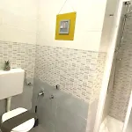 Zoe לינה וארוחת בוקר